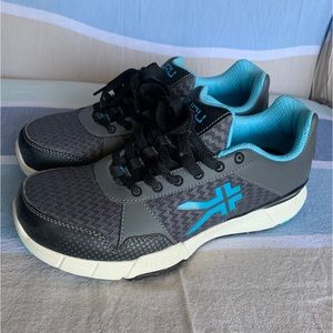 BRAND NEW – Kuru Quantum Light Sneakers - Size 9W